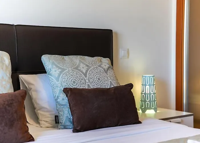 Globe 33 By Ici Algarve